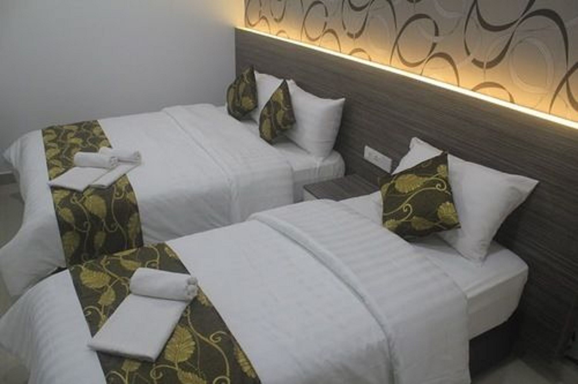 D'Metro Hotel Shah Alam Extérieur photo